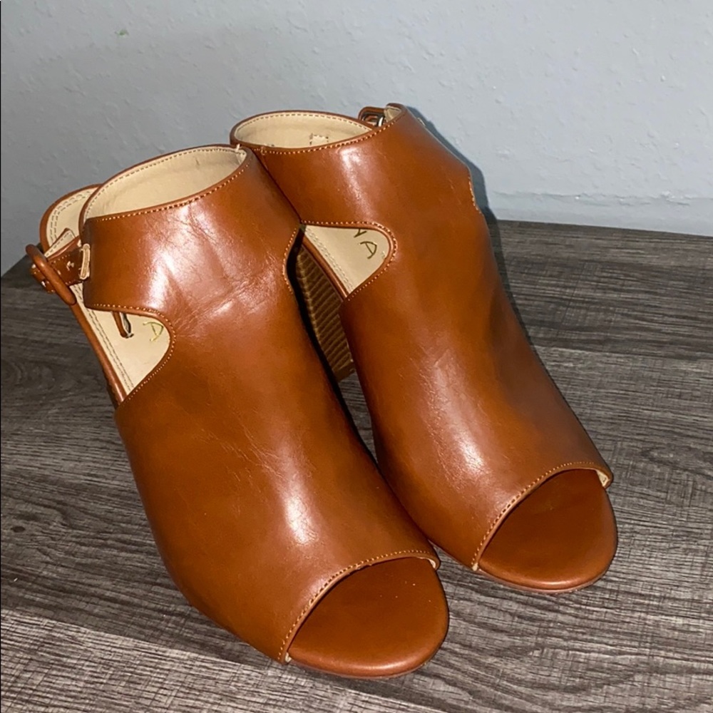 Boots - Picture 2 of 4